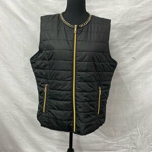 Kenneth Cole Reaction quilted vest with gold at neck and zippers, size X-Large